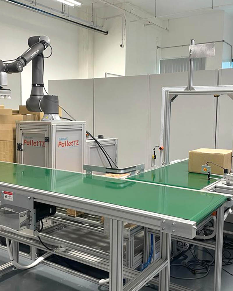 COBOT conveyor